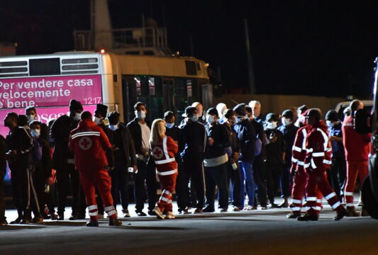 Tutti i 212 migranti rimasti a bordo della Geo Barents autorizzati allo sbarco