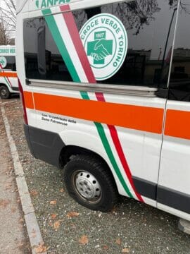 Nella notte forate le gomme di 17 ambulanze:”si è rischiato di mettere Ko il servizio del 118″