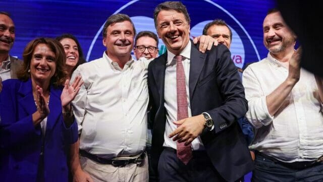 Calenda e Renzi firmano il patto di federazione:«Presto un partito unico contro i populismi di destra e sinistra»