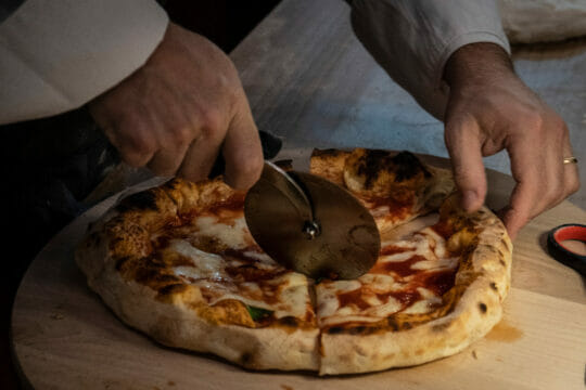 Strepitoso successo per “Pizza in Terrazza” al Gold Tower Lifestyle Hotel: un incontro di sapori