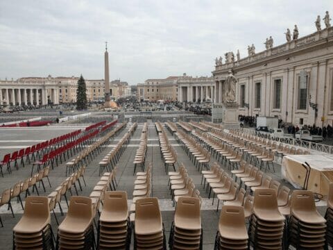 Papa Ratzinger, Roma blindata per i funerali: oggi l’ultimo saluto