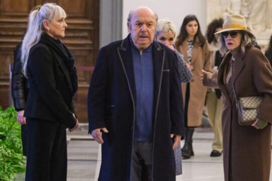 Lino Banfi rende omaggio a Maurizio Costanzo: “adesso sarai insieme a mia moglie Lucia”