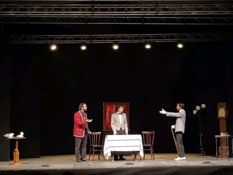 Alla sala teatro di Palazzo Fazio di Capua va di scena la commedia partenopea “Lo scaldaletto”: la genialità artistica di Scarpetta