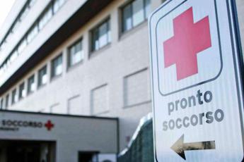“Ho mal di testa”, 16enne va in ospedale dice di essere caduto: i medici trovano proiettile nella tempia