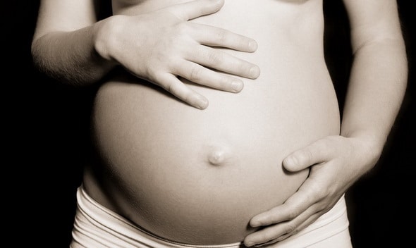 Uccide la moglie incinta e il bambino: uomo scappa dal Texas a Milano, arrestato