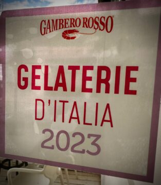 La Guida “Gelaterie d’Italia” del Gambero Rosso bacia la gelaterial’Ancora di Santa Maria di Castellabate