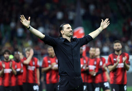 Zlatan Ibrahimovic saluta il mondo del calcio giocato: “Grazie Milan”