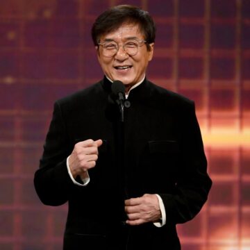 Jackie Chan annuncia che non darà nulla del suo patrimonio al figlio: ” Se bravo,  farà tutto da solo”