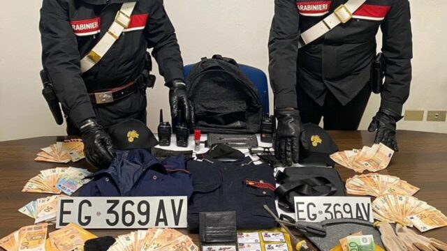 Finti carabinieri simulano un controllo e rubano 3000 euro: arrestati