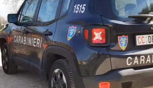 Coppia di truffatori tenta il colpo su un anziano ma si ritrovano dai carabinieri: denunciati