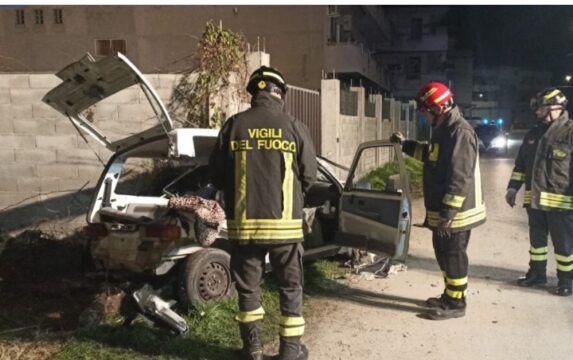 Drammatico incidente : festa di compleanno si trasforma in tragedia. Morta la festeggiata e l’ amico