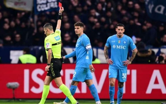 Napoli da horror a Torino: Mazzocchi espulso alla prima e 3-0 umiliante