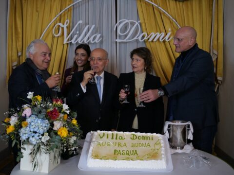 Grande festa a Villa Domi per gli auguri di Pasqua: organizzato dal Professore Montemarano