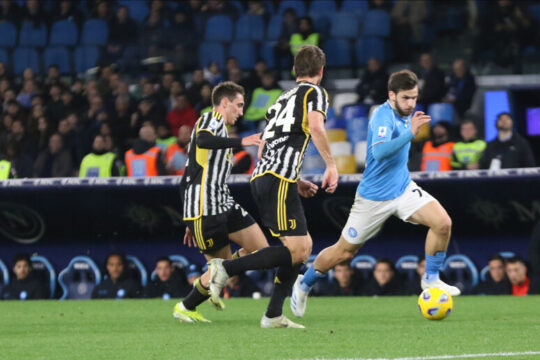 Il Napoli vince e convince: Juventus battuta ancora al Maradona per 2-1