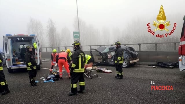 Terribile incidente sull’autostrada A1: due giovani vittime e sei feriti