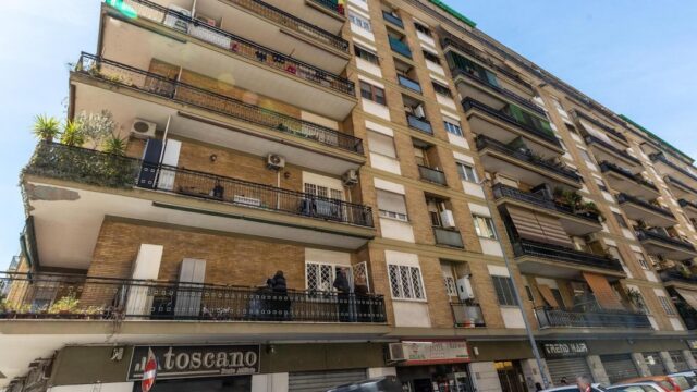 Tragedia: uccide la moglie davanti agli occhi della figlia di 5 anni