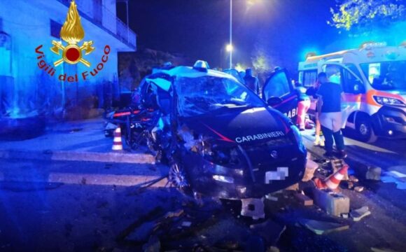 Terribile incidente stradale, morti due carabinieri di 25 e 27 anni