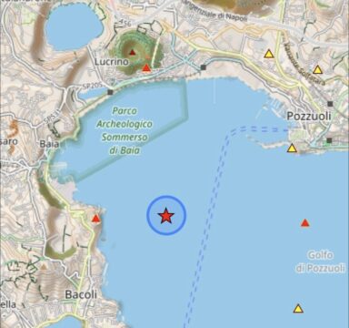 Ultim’ora, forte scossa di terremoto risveglia la città di Napoli