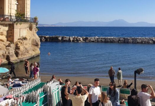 Il caldo forte arriva in Italia: weekend a Napoli da 32 gradi