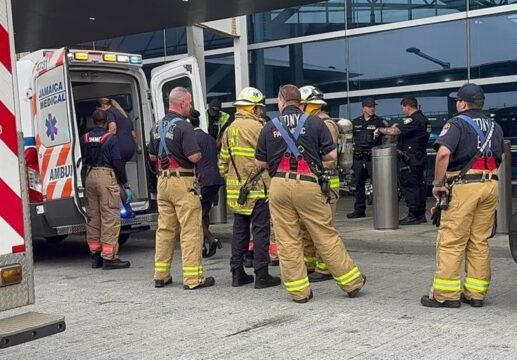 Fiamme e paura all’aeroporto: incendio sulla scala mobile, panico tra la folla