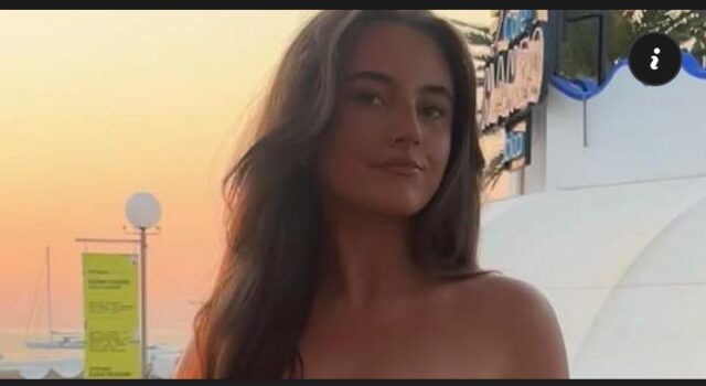 Emma muore a 19 anni precipitando da un balcone di un hotel, era in vacanza a Ibiza con delle amiche