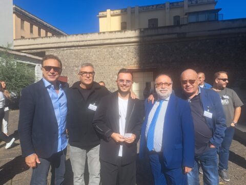 Giornata in musica al Carcere di Poggioreale con Andrea Sannino e il Garante Regionale dei detenuti Samuele Ciambriello