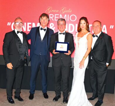 VENEZIA 81, gran galà “Premio Cinema e Industria” all’Hotel Excelsior con Ronn Moss (6 settembre)