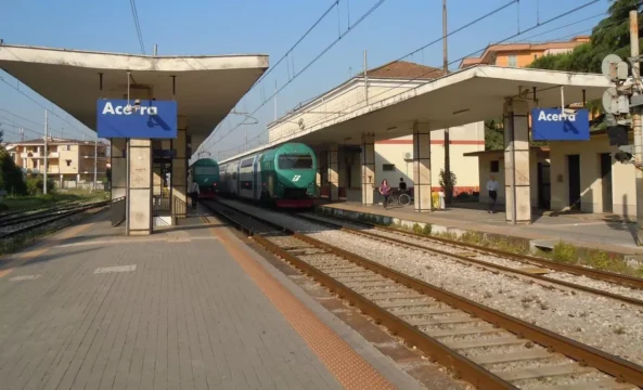 Grave incidente in stazione: giovane muore travolto da un treno