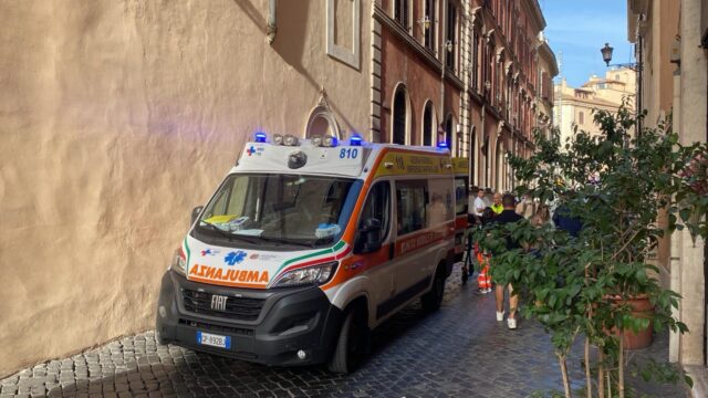 Ultim’ora: tragico crollo di un ascensore, un morto e due feriti