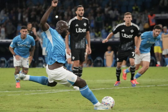 Napoli-Como 3-1: Conte consolida il primato, Lukaku trascina la squadra