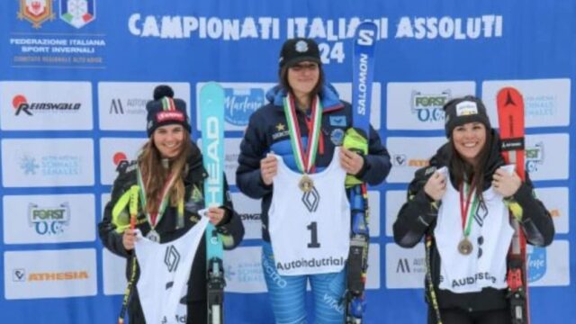 Atleta 20enne gravissima dopo caduta dagli sci: sbattuto il volto sulla pista ghiacciata