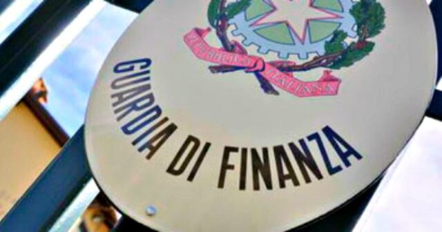 Tre arresti e perquisizioni nelle sedi di Banca Progetto: “Fondi ottenuti tramite documenti falsi”