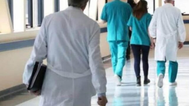 Aggressione al primario del pronto soccorso: colpito dal parente di una paziente