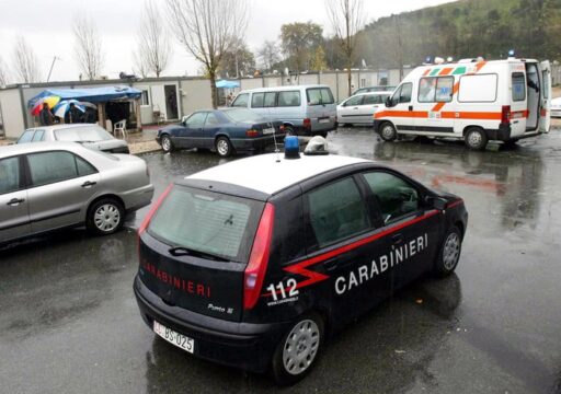 24enne accoltellata fuori da un supermercato: fermato l’ex fidanzato