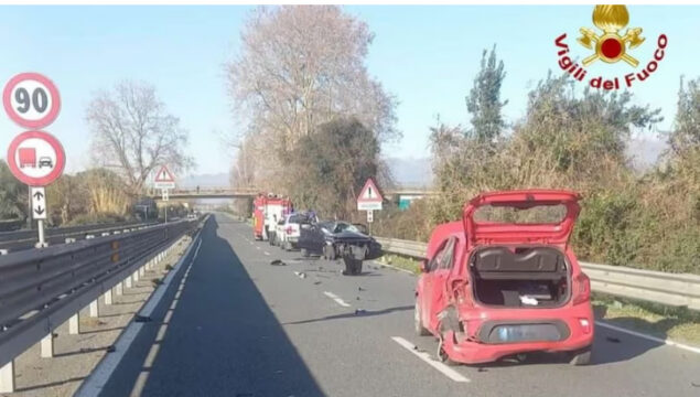 Incidente mortale: muoiono madre e nipote, feriti i figli