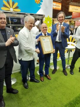 Iginio Massari premia la pasticceria dei supermercati Piccolo al SIGEP di Rimini 2025