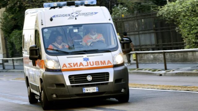 Silos si ribalta e schiaccia un imprenditore agricolo: morto 32enne