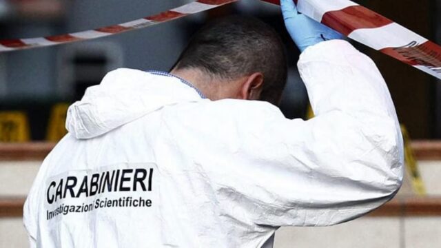 50enne accoltellata in casa: indagato lo zio del marito