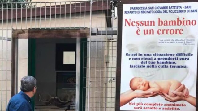 Bimbo morto nella culla termica: un testimone avrebbe sentito il suo pianto già due giorni prima