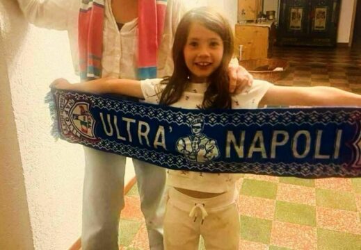 Trovata morta la piccola Virginia di 9 anni, è lutto in Campania: «Era una grande tifosa del Napoli»