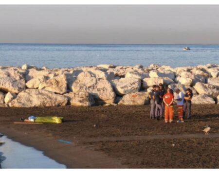 Rinvenuto cadavere a Mappatella Beach: è un nordafricano di 28 anni