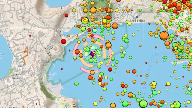 Sciame sismico in atto, diverse scosse a Napoli