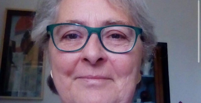 Donna uccide il compagno malato dopo anni di sofferenza: ‘Abbiamo smesso di soffrire’