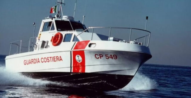 Si tuffa in mare e non riemerge più: muore 23enne davanti agli amici”