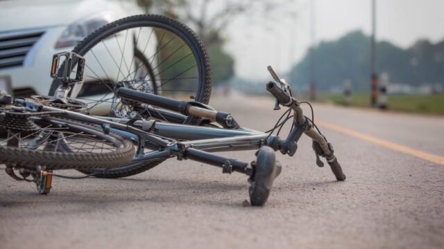 Tragedia sulla Provinciale: tre ciclisti travolti e uccisi, grave un quarto