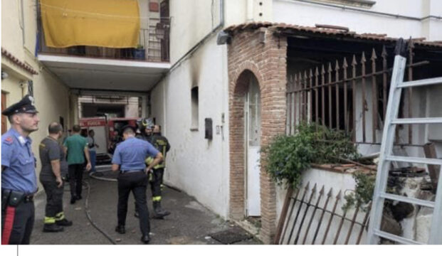 Esplosione in un appartamento in mattinata: morta una coppia di anziani
