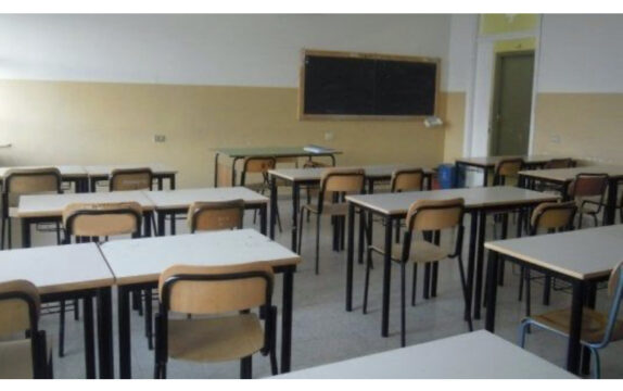 Malore durante la lezione: morto maestro di scuola elementare, alunni sotto shock