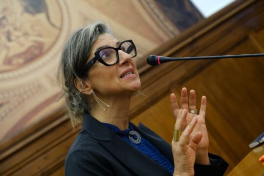 Firenze, stop alla cittadinanza onoraria a Francesca Albanese