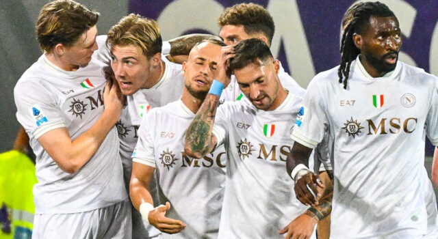 Napoli spietato al Franchi: 3-1 sulla Fiorentina, azzurri a punteggio pieno