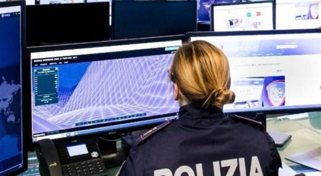 Arrestato 60enne per pedopornografia: in casa oltre 1.200 file e falsi distintivi di polizia